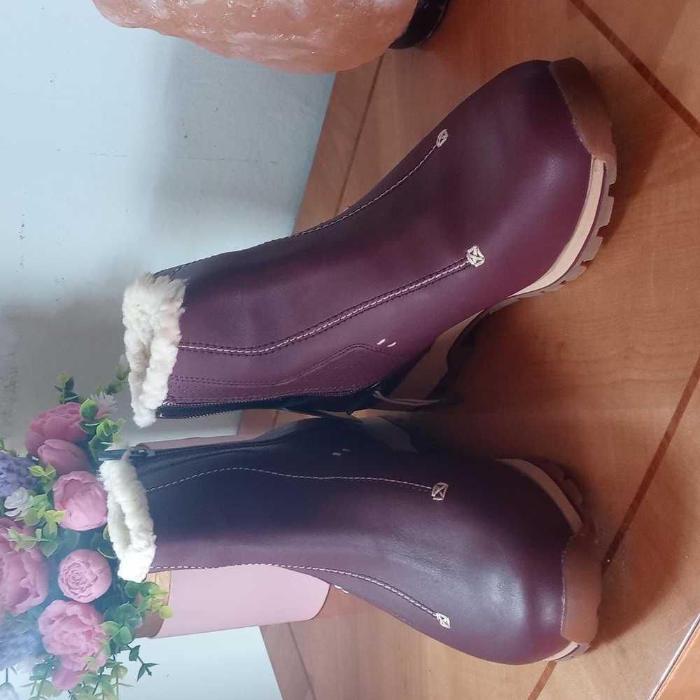 Dolomite Ankle winter boots. US Size 9